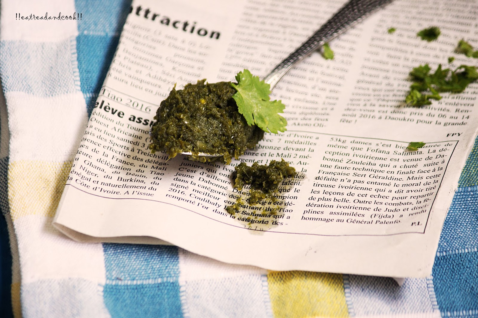 Dhone Pata Bata / Bengali Coriander Leaves Paste