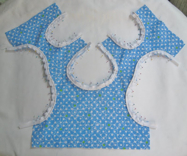 Blog Sitter Toni from Sugar Tart Crafts! Toddler Keyhole Dress