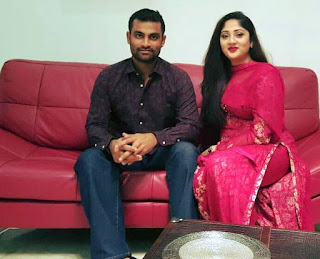 Tamim Iqbal Bangladeshi Cricketer With His Wife Ayesha 