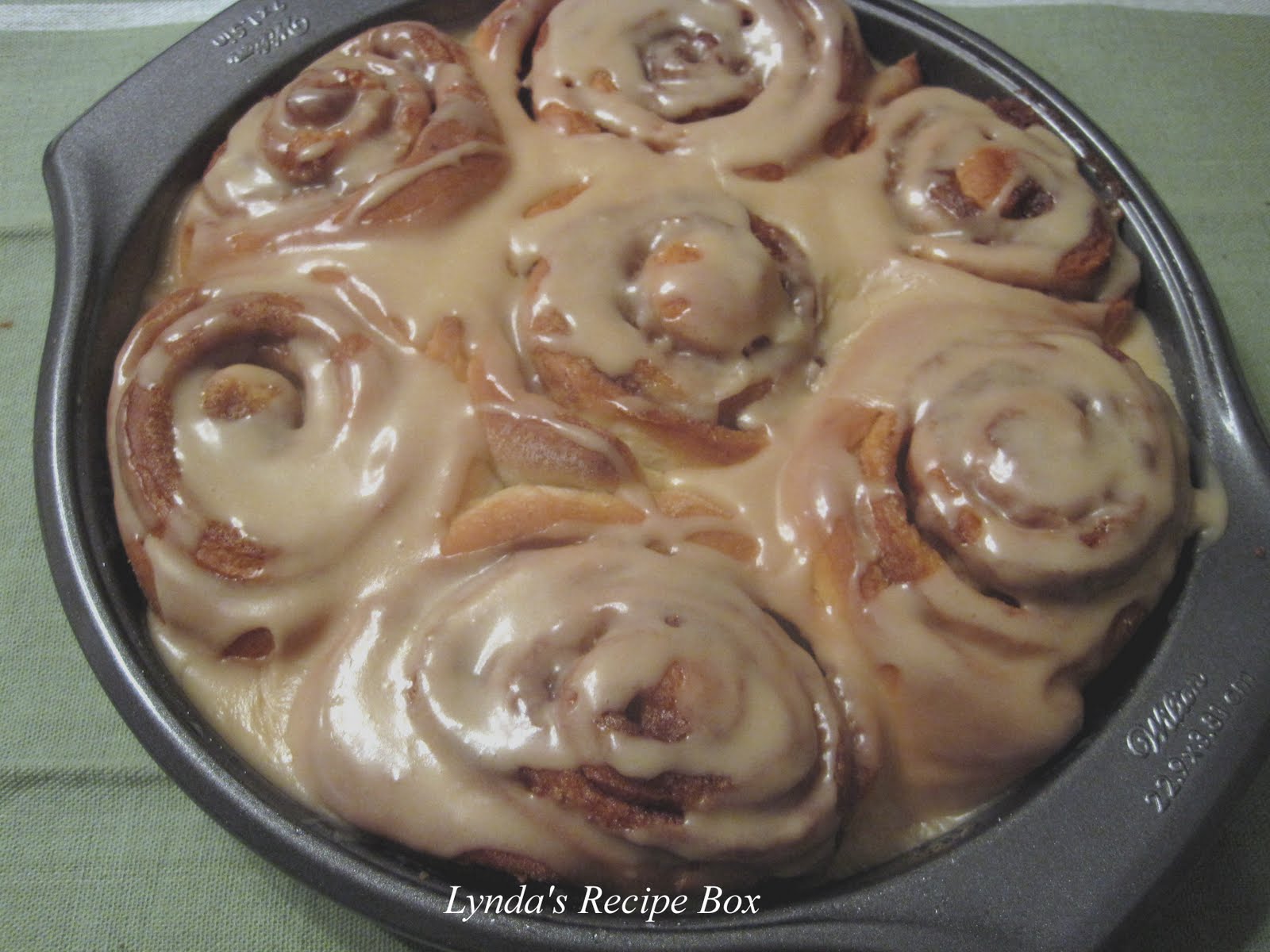 Lynda's Recipe Box Amish Cinnamon Rolls with Caramel Frosting ( using