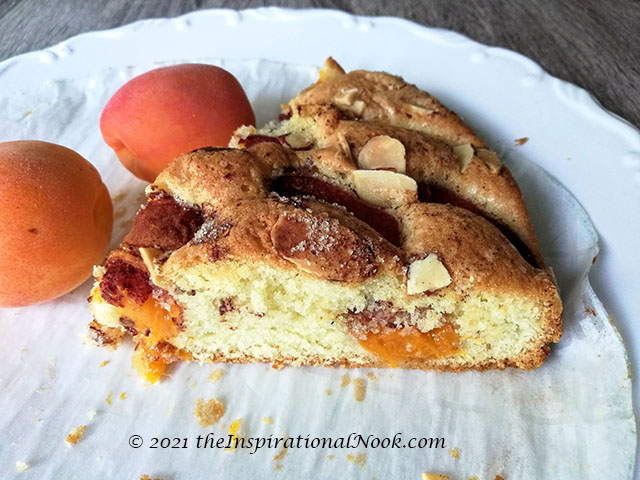 Apricot Jam Slice Pirog - Peter's Food Adventures