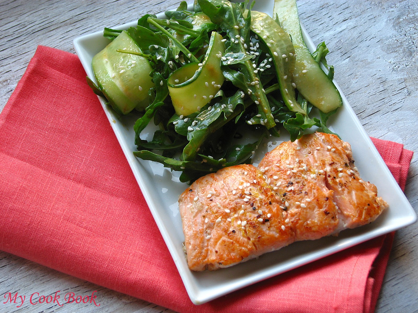 семга со шпинатом рецепты. лосось с пюре. печеная сёмга с чесноком. лосось со шпинатом. филе семги на шпинатной подушке.