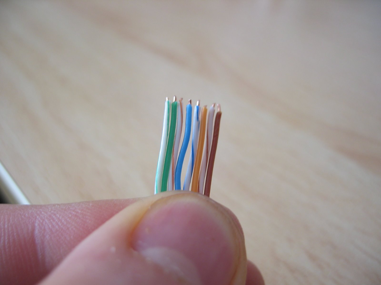 brandon ARMADO DE UN CABLE UTP brandon ARMADO DE UN CABLE UTP