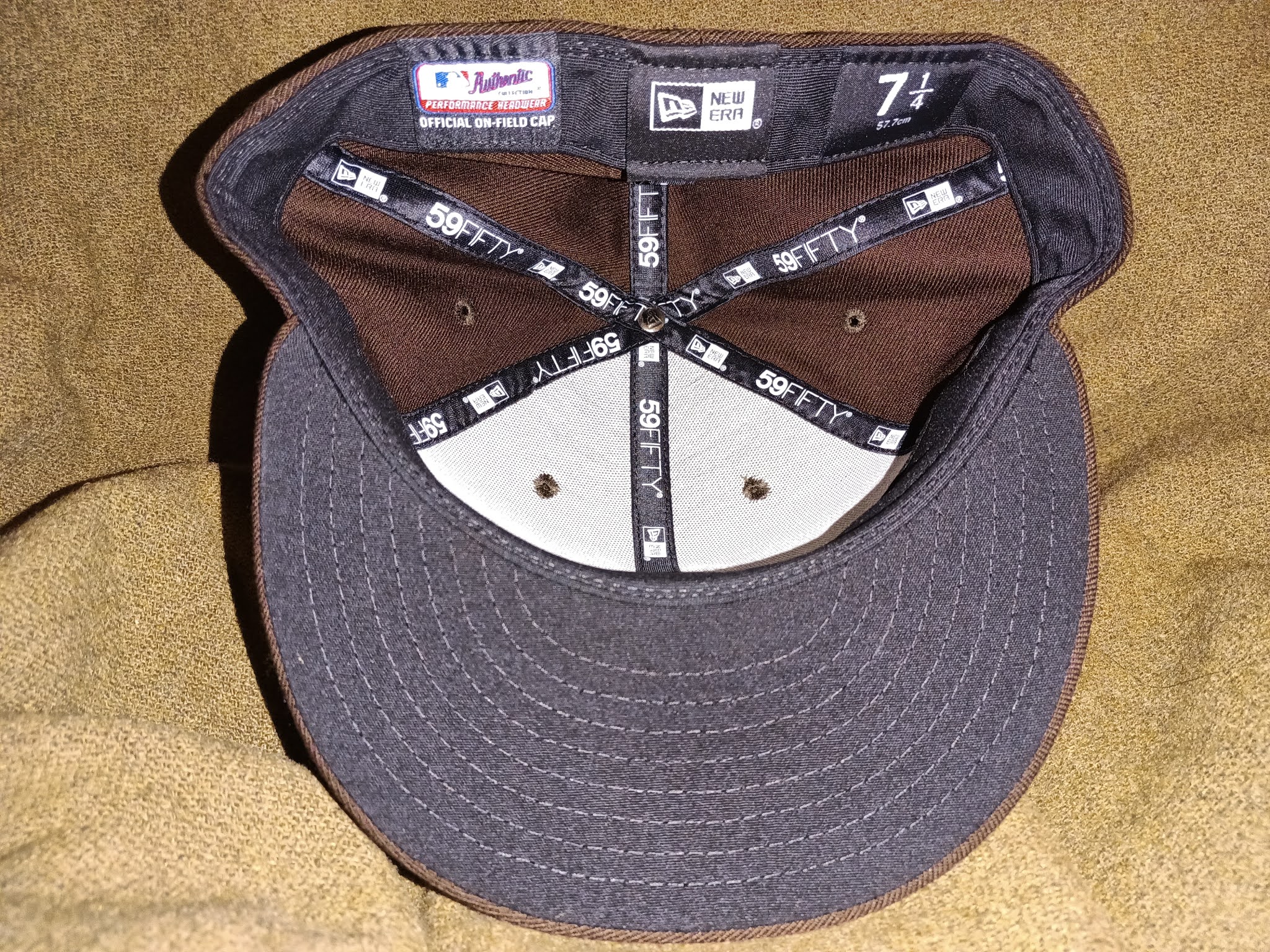 Biscuit zeil Verdorie Differences Between Derby, NY-made and Miami, FL-made New Era Caps - Old  vs. New "Made In USA"