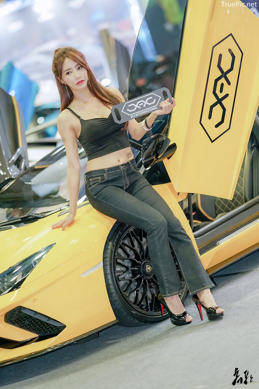 Korean Racing Model - Im Sola - Seoul Auto Salon 2019 - Picture 15
