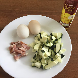 Courgette and bacon scrambled egg's ingredients