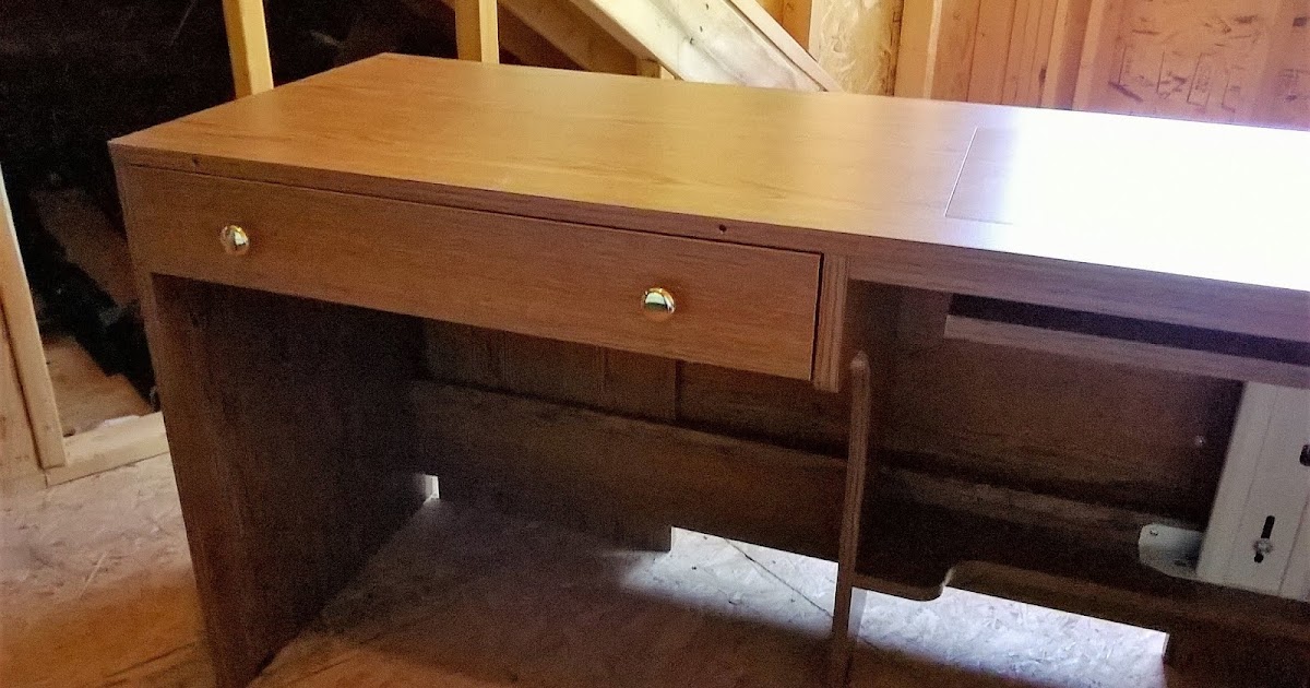 Country School Quilters Horn Sewing Table for Sale