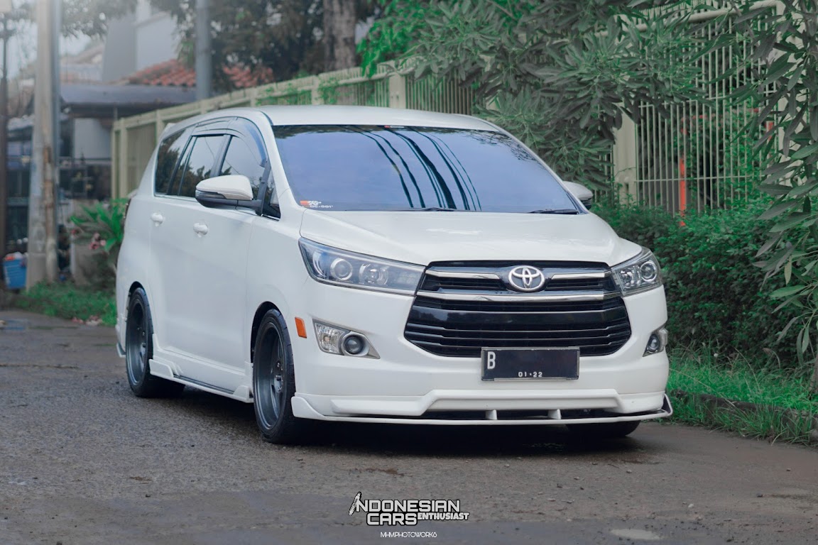 Raja Jalanan: Memahami Seluruh Deretan Mobil Toyota di Indonesia