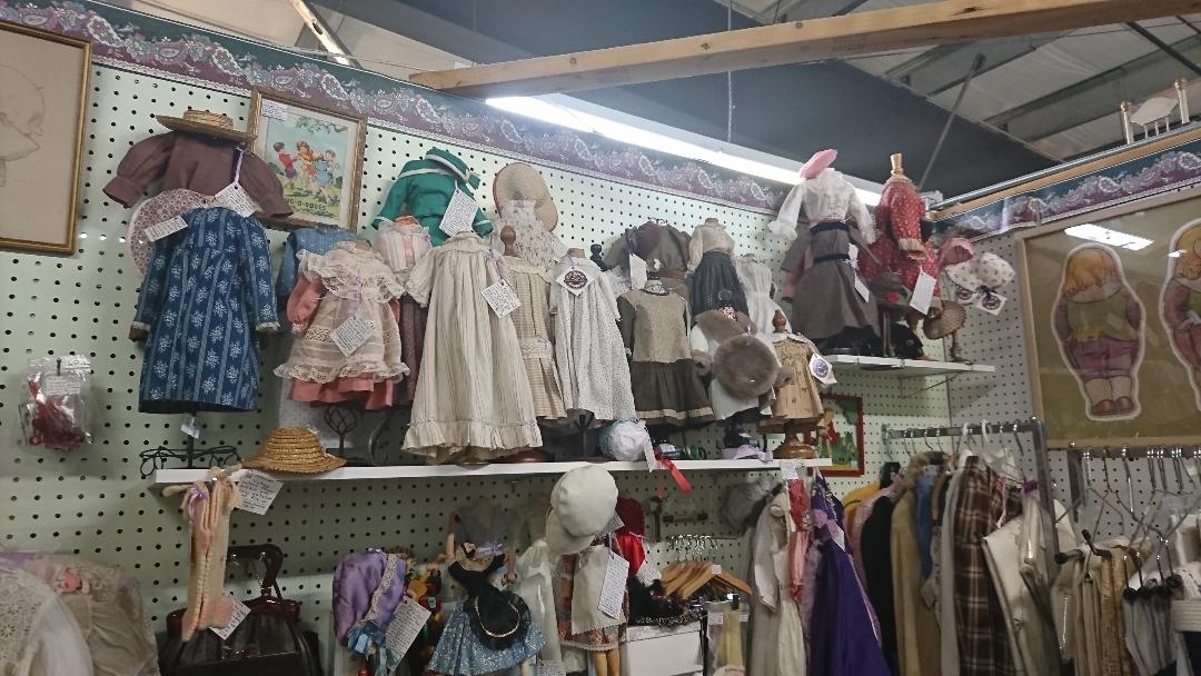 Collector With A Needle Pennsylvania 2018