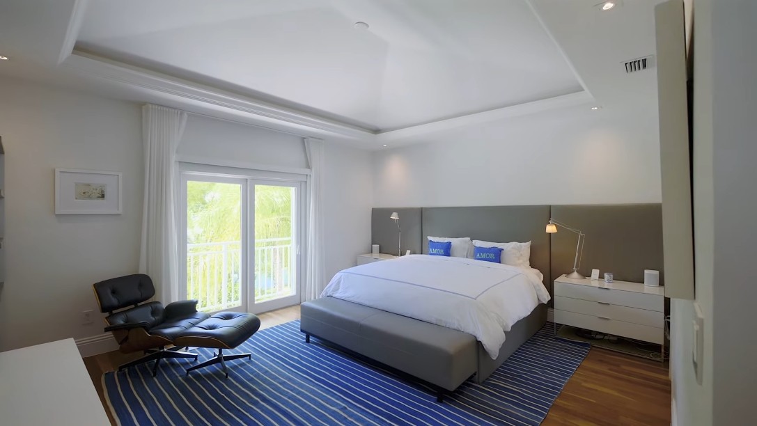 45 Interior Design Photos vs. 16 Turtle Walk, Key Biscayne, FL Luxury Home Tour