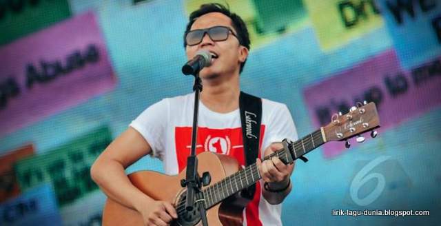 Sandhy Sondoro Sandhy Sondoro