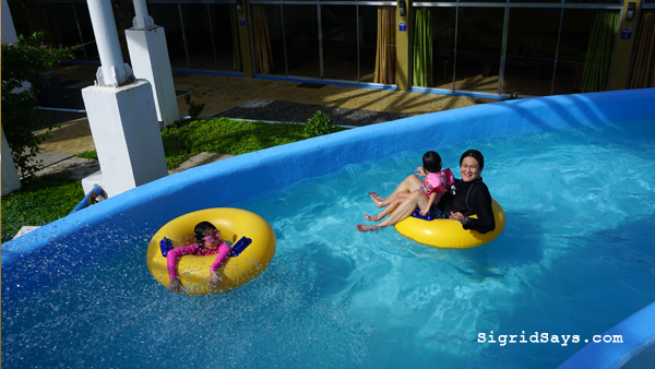 WaterWorld Iloilo - Philippine water park - family trip