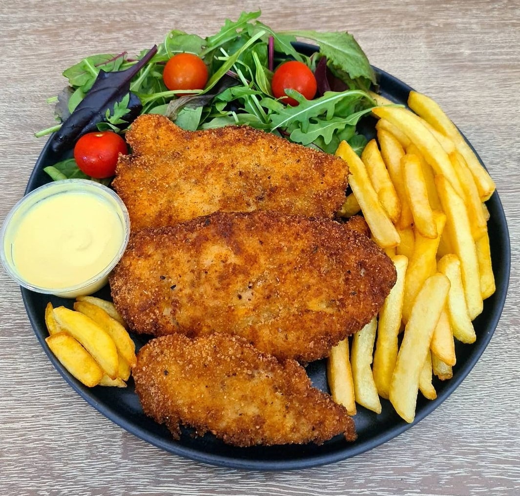 CHICKEN ESCALOPE