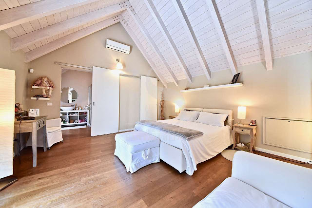 Concorezzo Villa con piscina in Vendita VILLA CON PISCINA