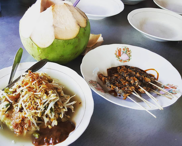 lontong kupang h.woko surabaya Makanan Khas Surabaya Yang Populer, Enak dan Bikin Ketagihan