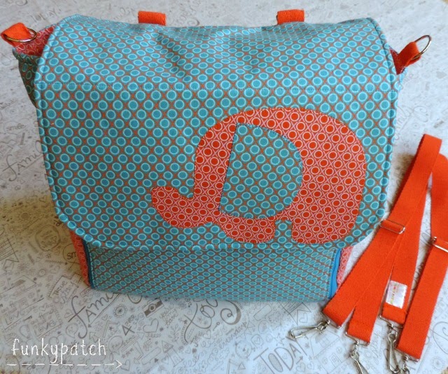 Bolso-mochila para la canastilla del bebé personalizado y handamade