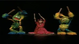 Baby Tooth and the Fuzzy Funk Chinese dragon dance. sesame street zoe's dance moves