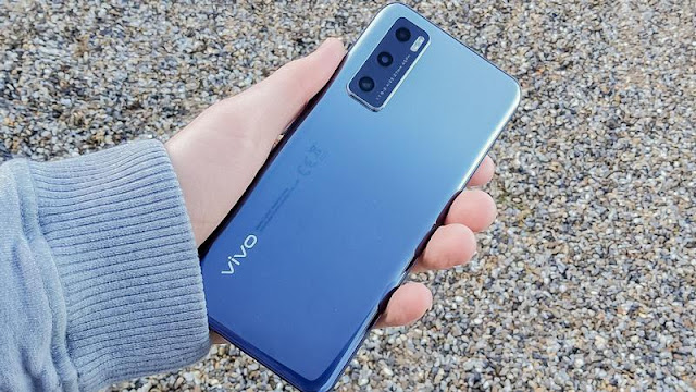 6. Vivo Y70