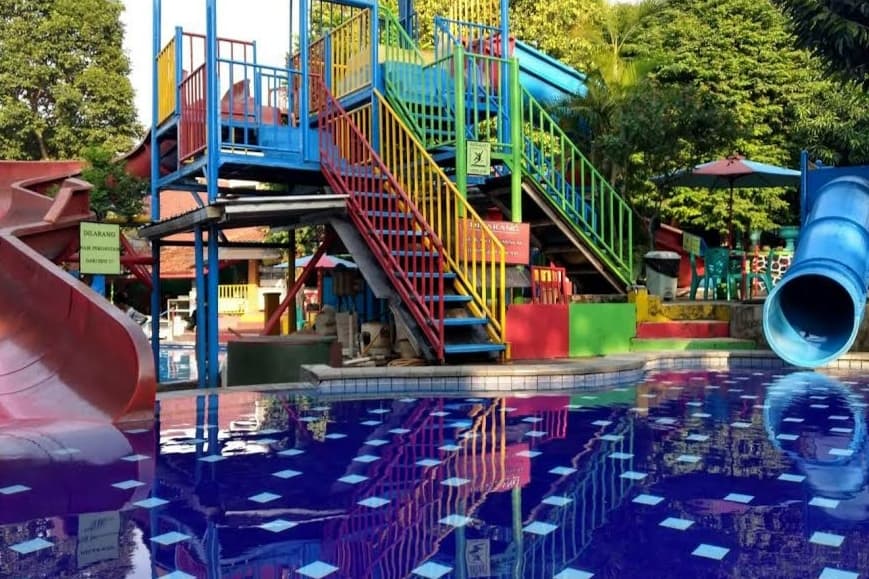 Harga Tiket Masuk dan Jam Buka Kolam Renang Batu Jagakarsa, Jakarta Selatan