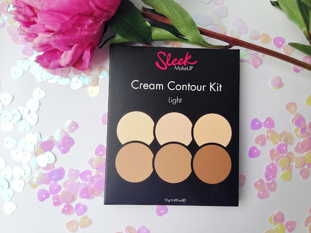 Sleek Cream Contour Kit Light swatches фото свотчи