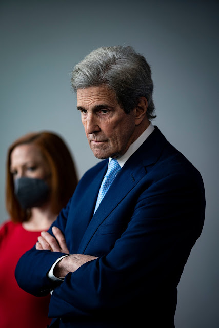 Portrait of John Kerry, the US presidential envoy for climate