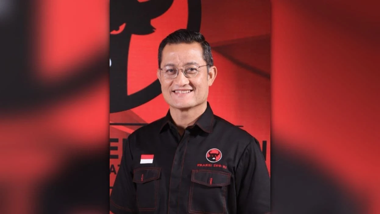 ICW Heran Kenapa PDIP Tak Kunjung Memecat Juliari Batubara