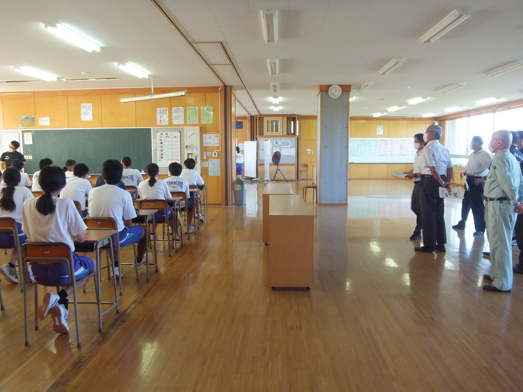 村上市立神林中学校のブログ 第3回学校運営協議会が行われました。