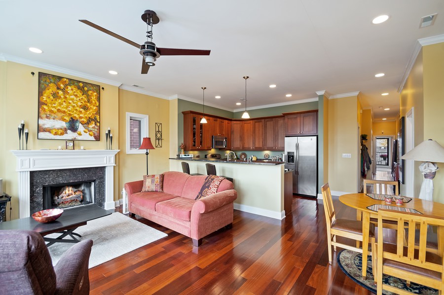 The Chicago Real Estate Local Sold! North Center three bedrooms condo