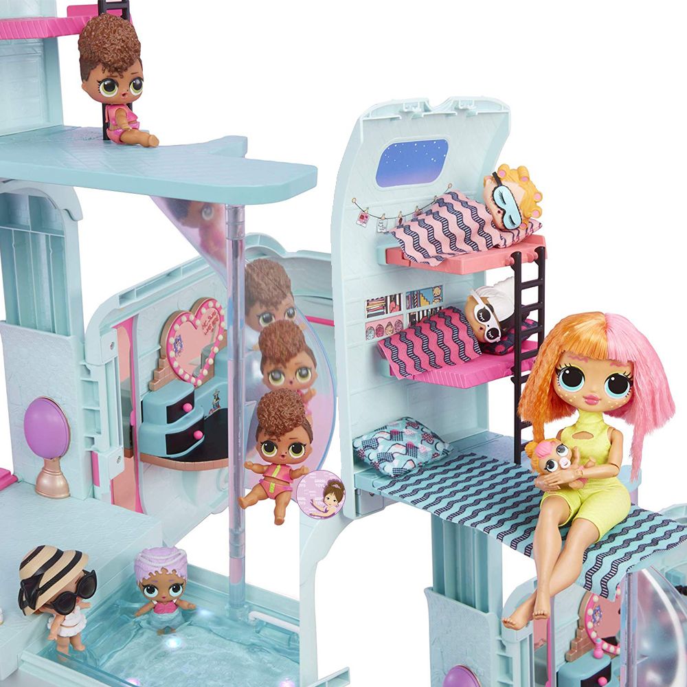 big omg lol surprise glamper car house