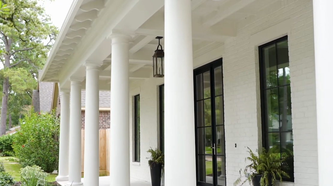Tour 12211 Old Oaks Dr, Houston, TX vs. 23 Interior Design Photos