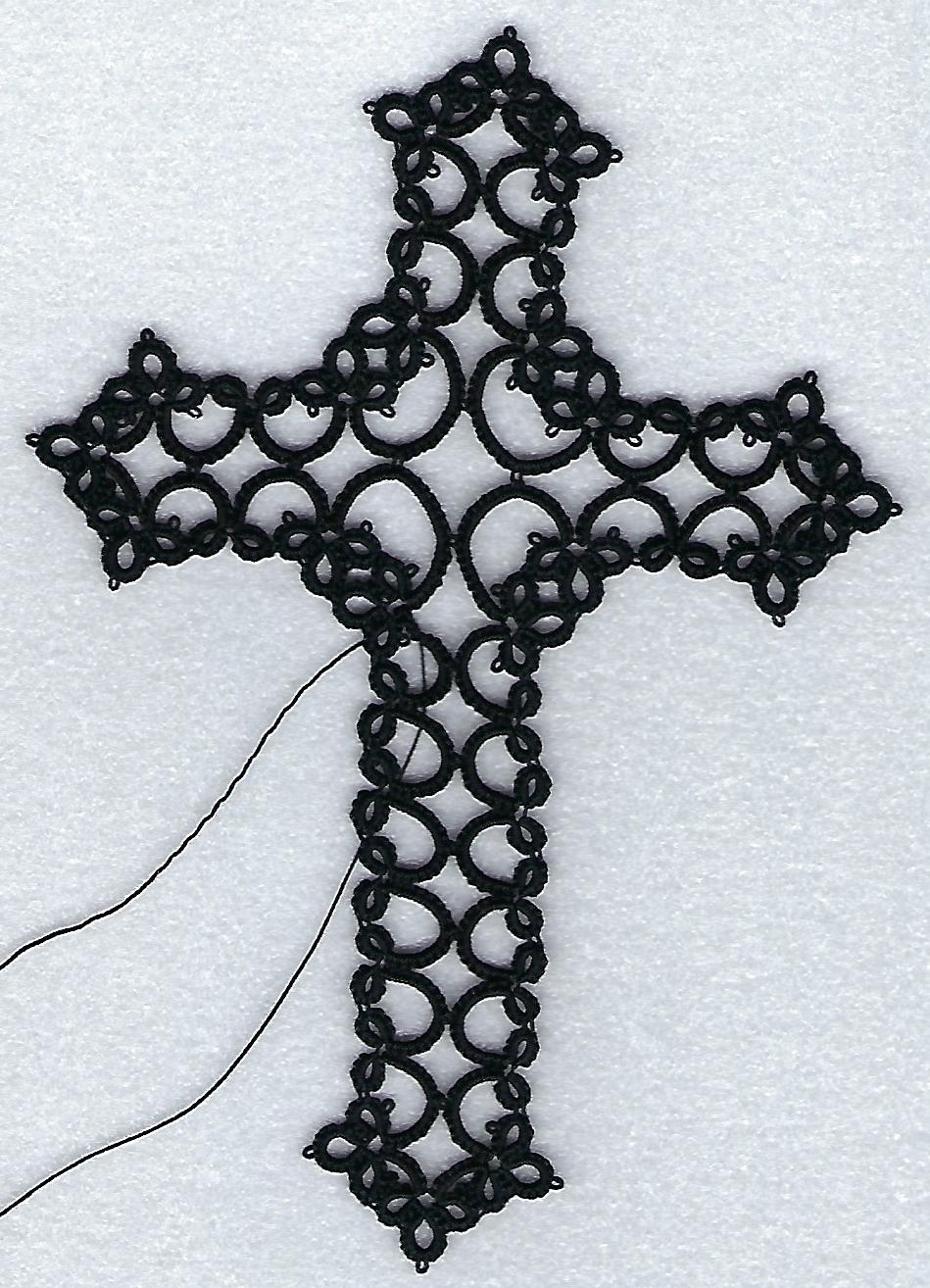 Tatting Lace in Grace Trefoil Cross