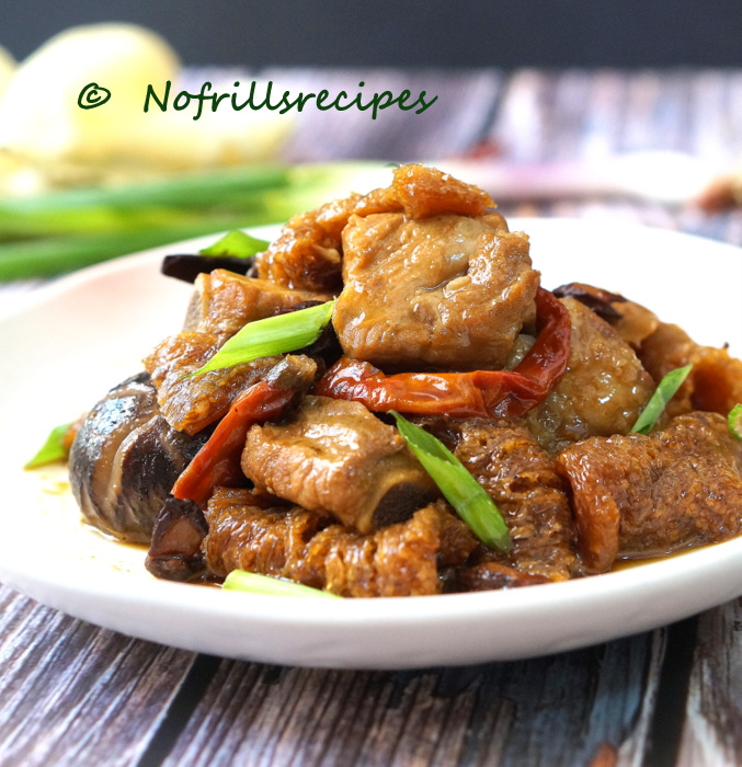 Braised Pork Ribs with Mushrooms and Fish Maw 冬菇鱼鳔焖排骨