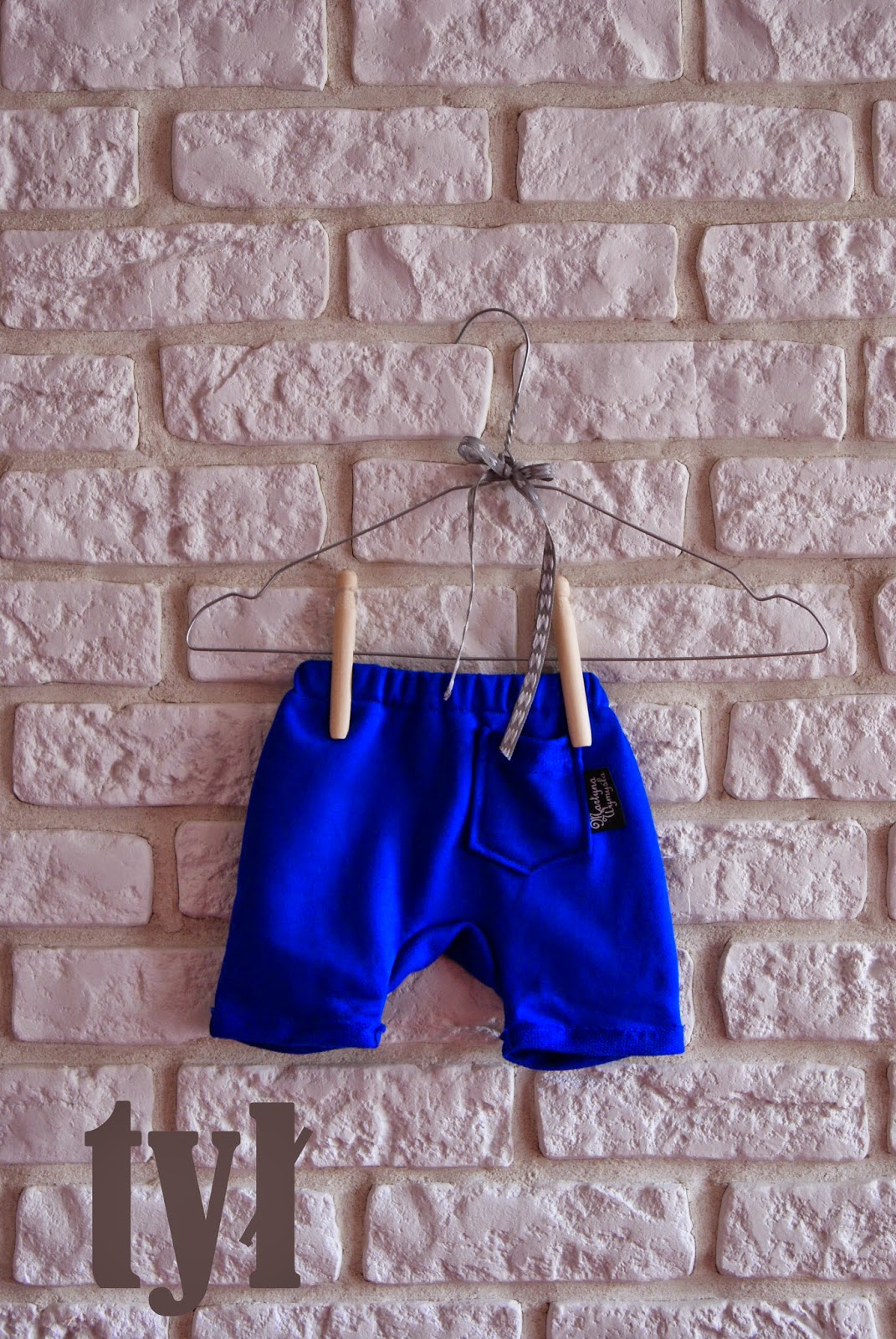 dresowe spodnie niemowlęce 3 krótkie spodnie dla niemowlaka 3