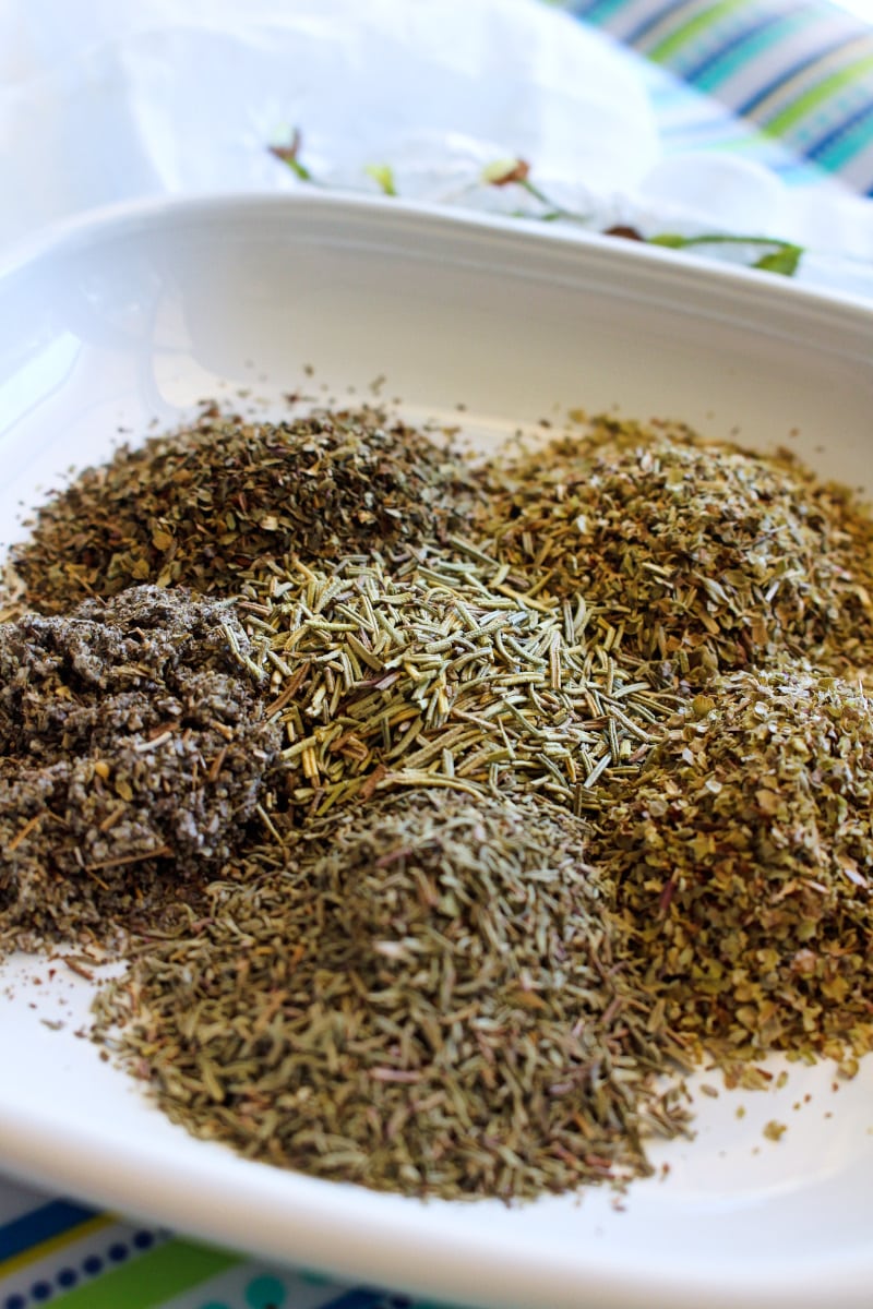 Make a batch of Homemade Italian Seasoning to use in all of your favorite Italian inspired dishes. This simple blend of herbs will earn a permanent spot in your spice cabinet! #italianseasoning #homemadeseasoning