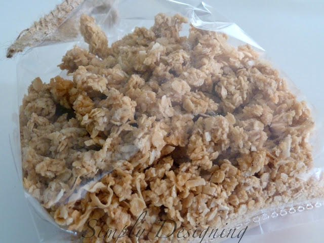 granola 02a | Homemade Coconut Granola | 13 |