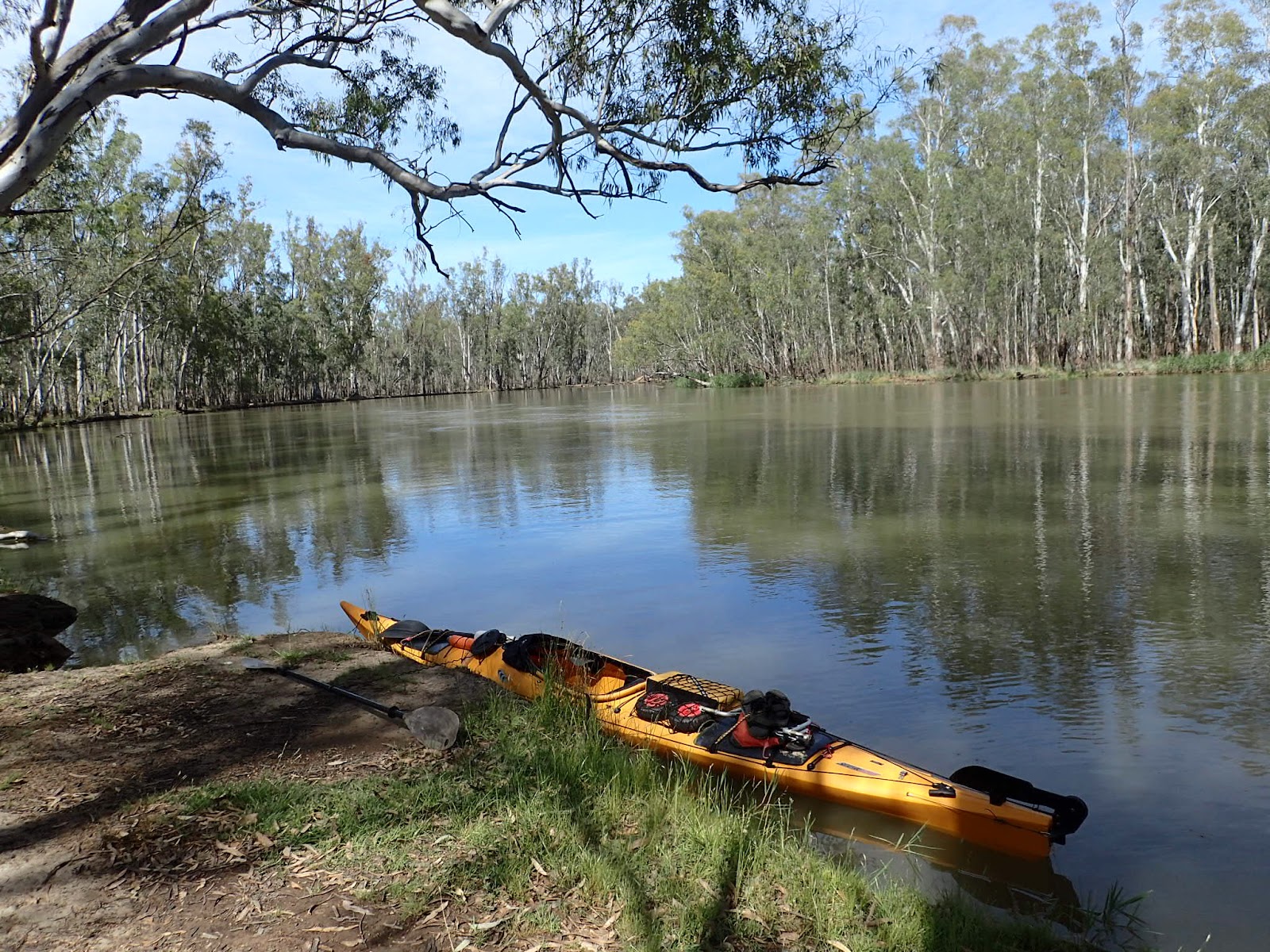 Simon Joe (and Tony?) Big Kayak Paddle Tocumwal to Sandy Beach near