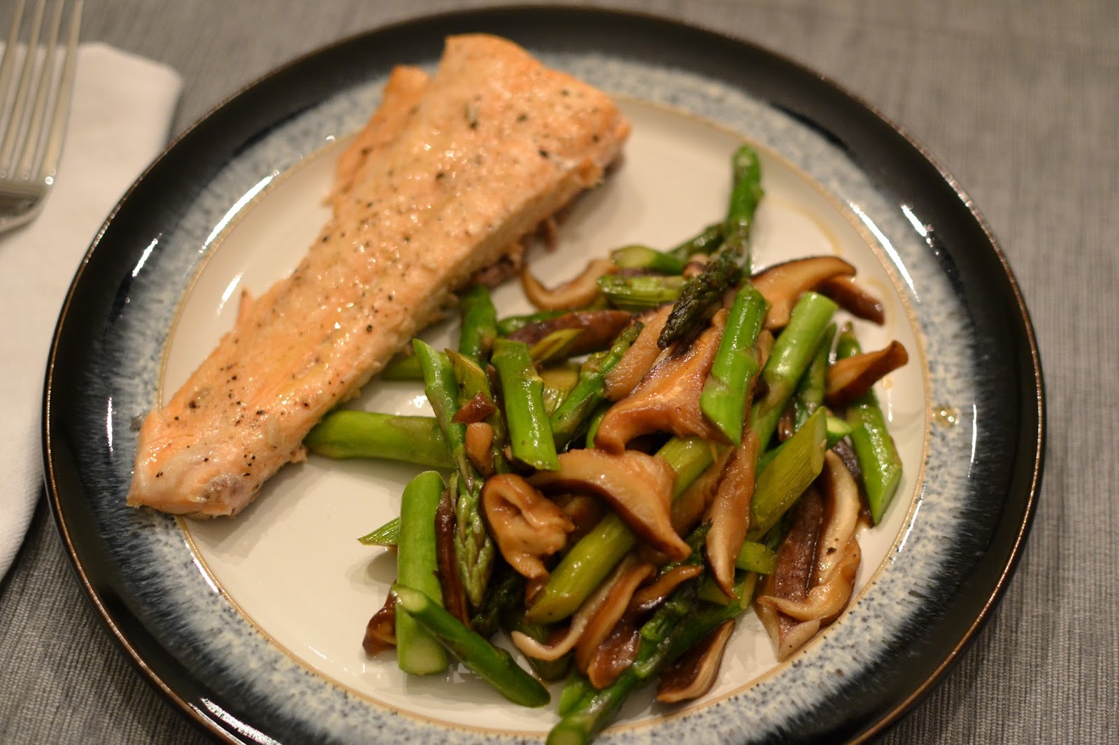 the eibls Stir fry asparagus and shiitake