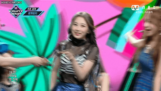 지난주 컴백한 로켓펀치 JUICY 엠카 움짤 .gif | 인스티즈