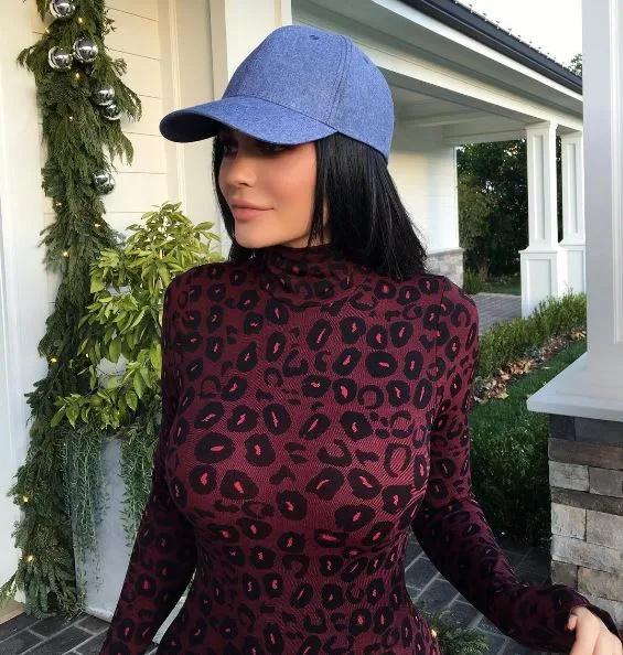Kylie Jenner Wearing Chambray Hat