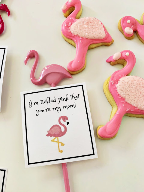 Pack up a flamingo party @michellepaigeblogs.com