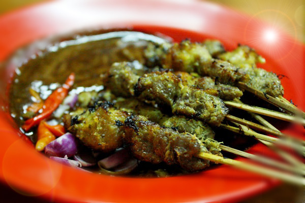 sate klopo bu asih khas surabaya Makanan Khas Surabaya Yang Populer, Enak dan Bikin Ketagihan