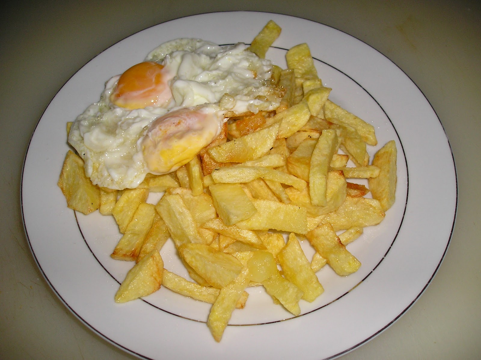cocina de Alhaurin huevos fritos con patatas y compañia