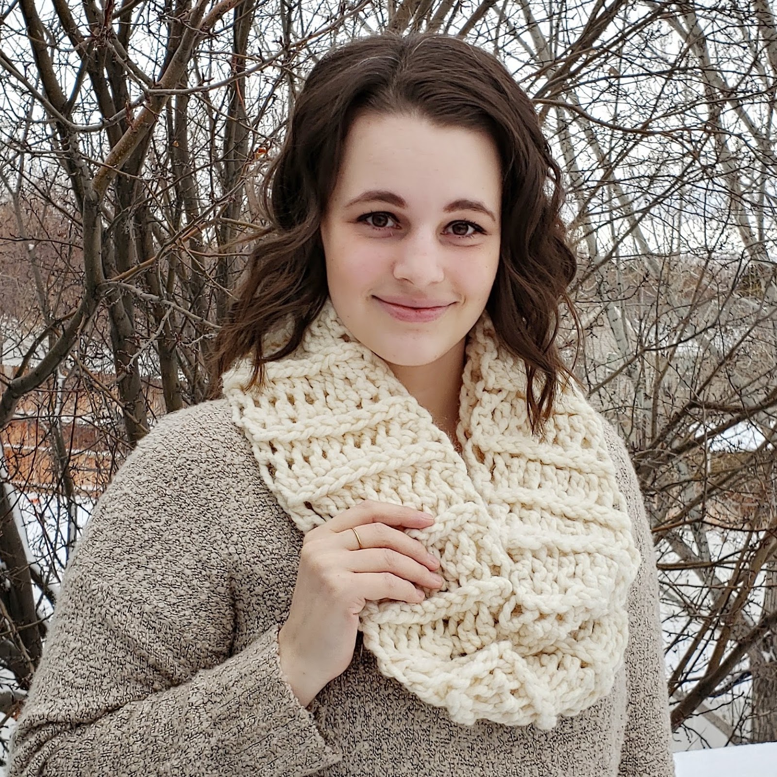 Crafts By Sarah Liz: Crochet Chunky Infinity Scarf - Free Crochet