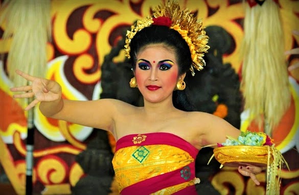 Tari Pendet Berasal Dari Tempat Bali