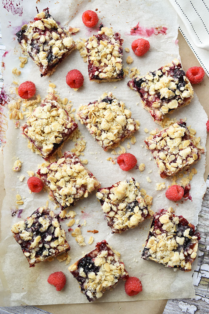 Woman In Real Life Delicious Berry Oat Jam Bars Vegan Recipe woman-in-real-life-delicious-berry-oat-jam-bars-vegan-recipe