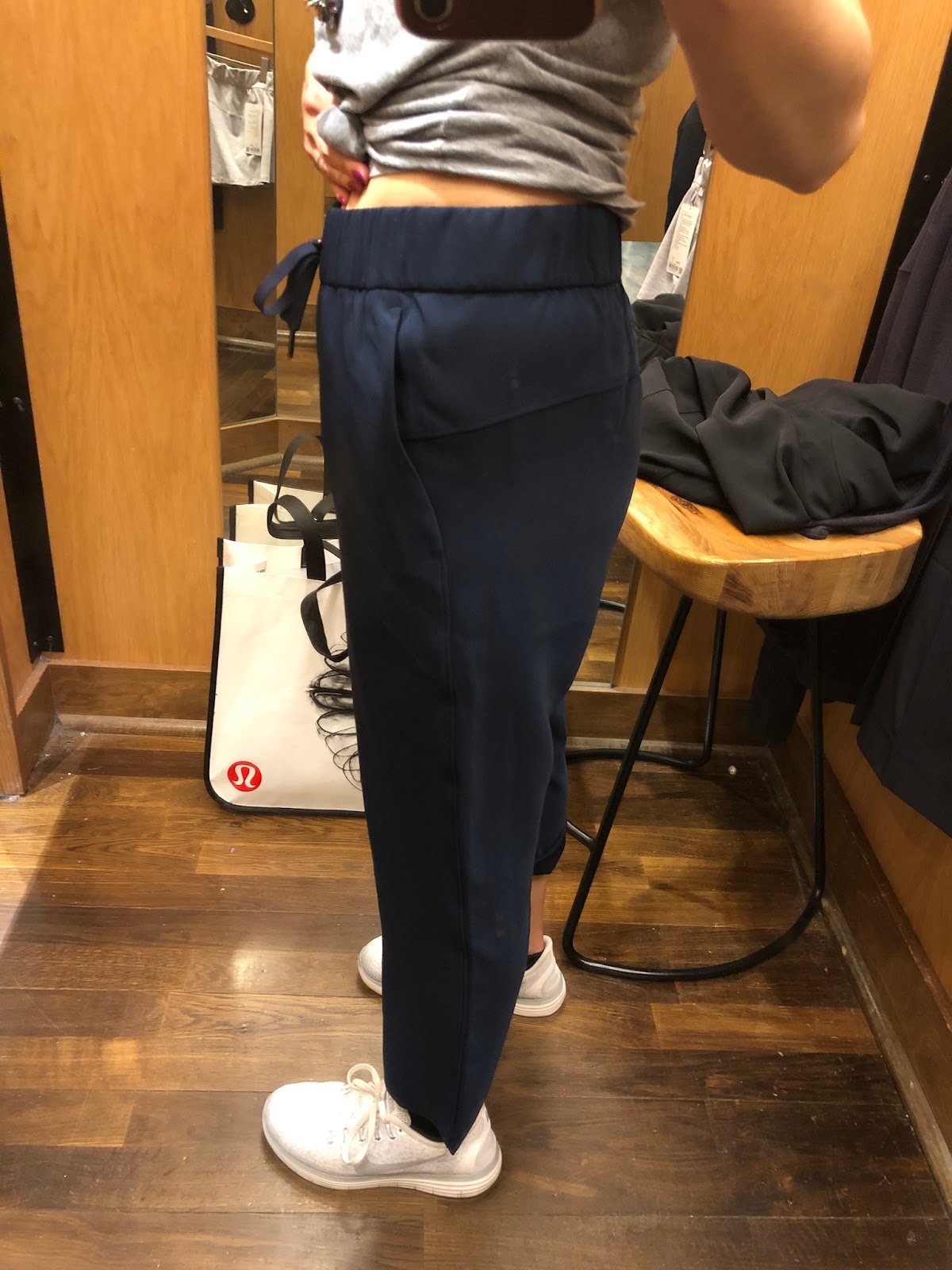 lululemon on the fly crop woven