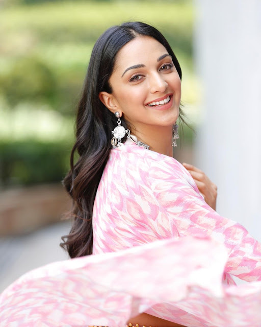 cute girl kiara advani images new