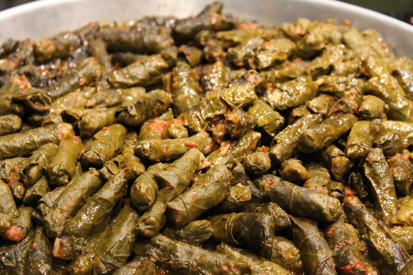 Güler Yüzlü Yemekler ETLİ YAPRAK SARMASI