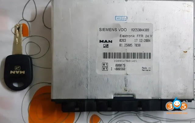 مرد-کامیون-نوشتن-کلید-تانگو-1