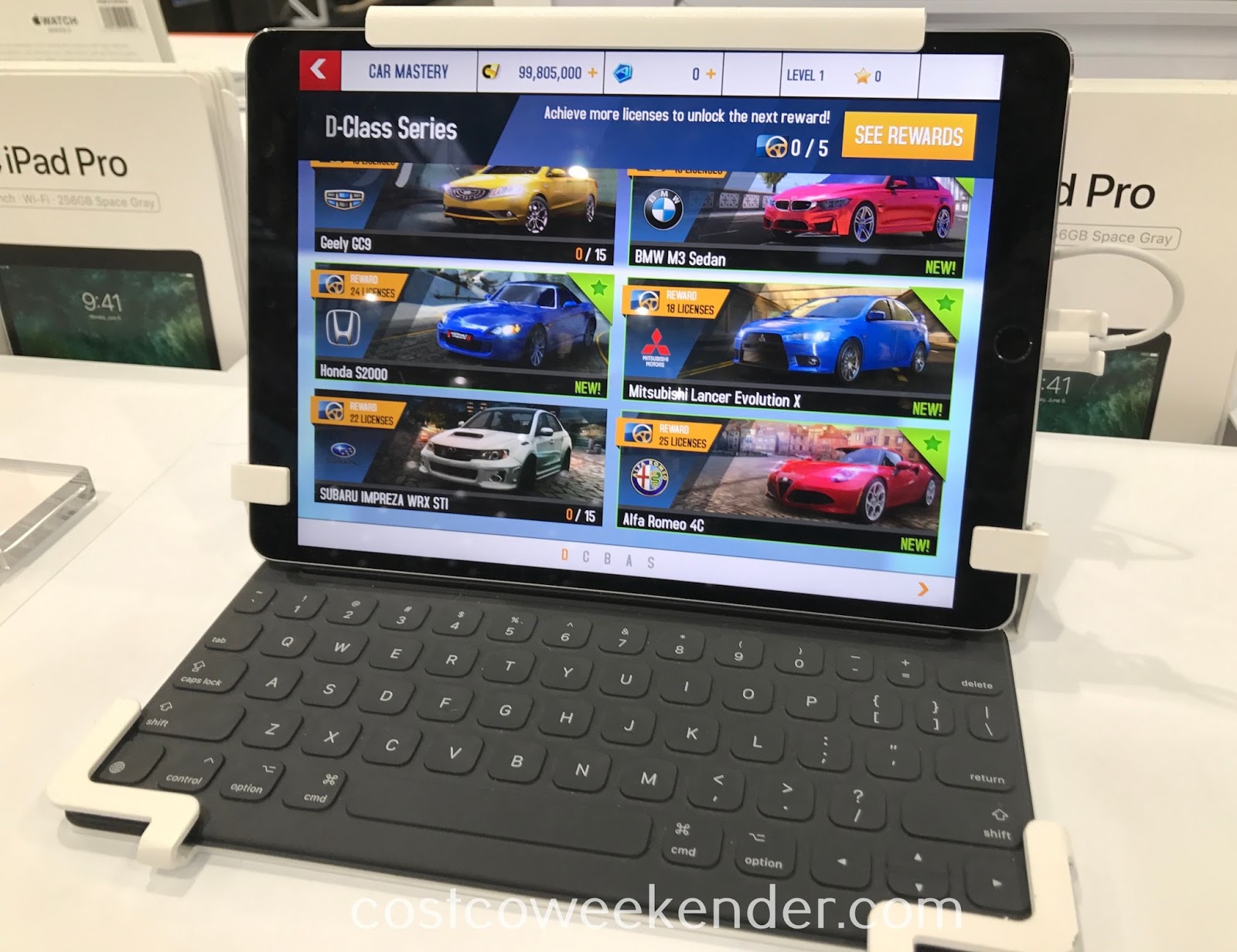 Apple iPad Pro 10.5inch 256GB Space Gray (MPDY2LL/A) Costco Weekender